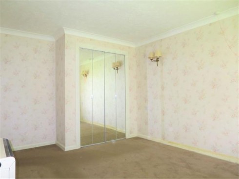 High Street, Waltham Cross, Hertfordshire - Photo 8