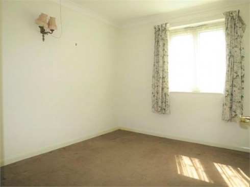 High Street, Waltham Cross, Hertfordshire - Photo 10