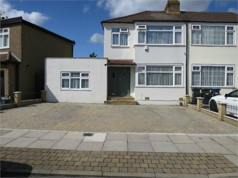 Albany Park Avenue, Enfield, Greater London - Photo 19