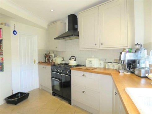 Albany Park Avenue, Enfield, Greater London - Photo 8