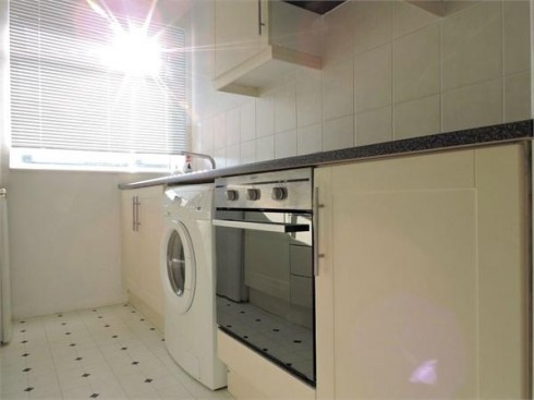 Bridle Close, Enfield, Greater London - Photo 8