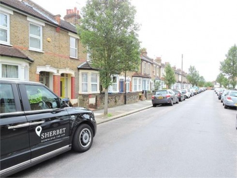 Oxford Road, Enfield, Greater London - Photo 2