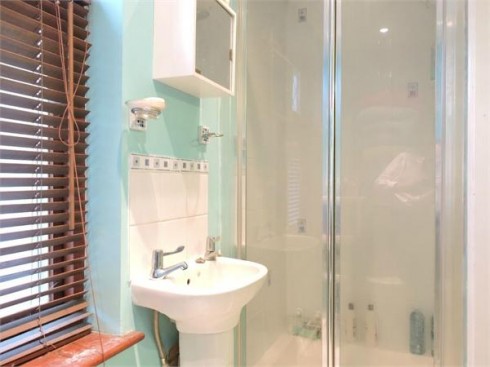 Beltona Gardens, Cheshunt, Waltham Cross, Hertfordshire - Photo 14