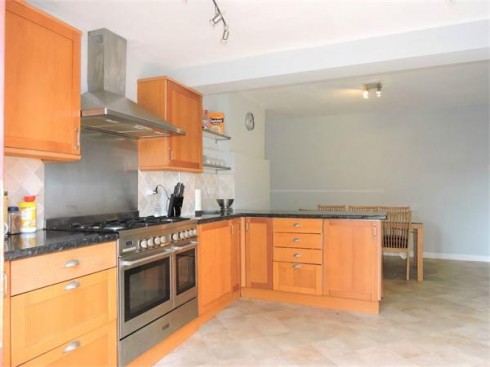 Beltona Gardens, Cheshunt, Waltham Cross, Hertfordshire - Photo 6