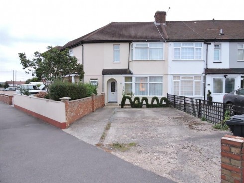 Ian Square, Enfield, Greater London - Photo 1