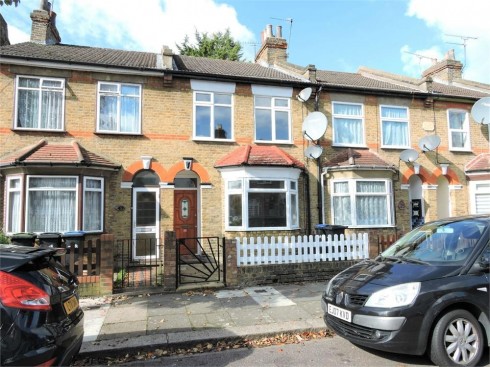 Catisfield Road, Enfield, Greater London - Photo 1