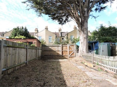 Catisfield Road, Enfield, Greater London - Photo 16