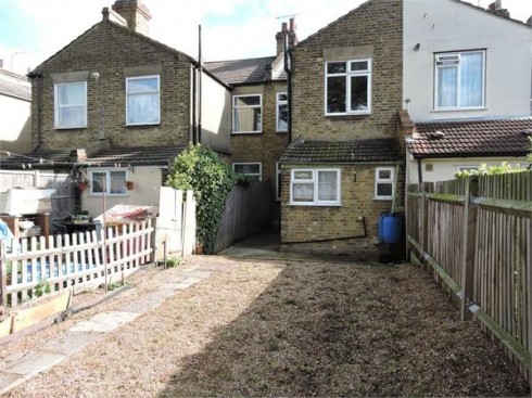 Catisfield Road, Enfield, Greater London - Photo 17