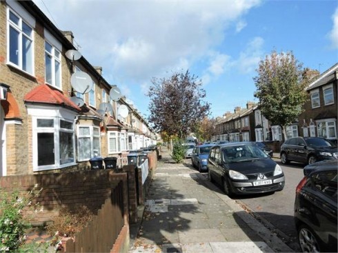 Catisfield Road, Enfield, Greater London - Photo 18