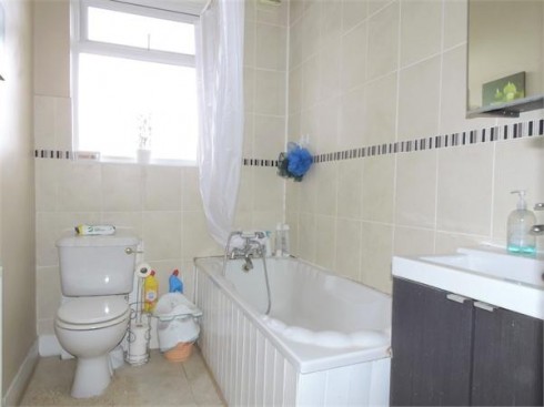 Queensway, Enfield, Greater London - Photo 11