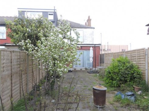 Queensway, Enfield, Greater London - Photo 12