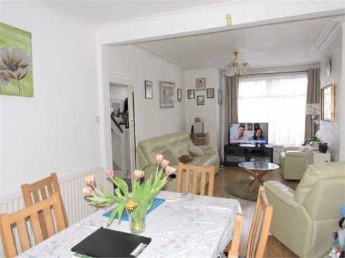 Queensway, Enfield, Greater London - Photo 3