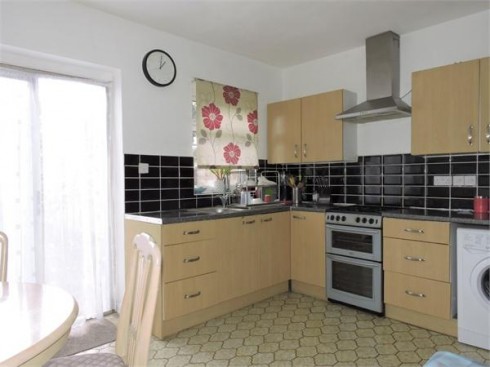 Queensway, Enfield, Greater London - Photo 5