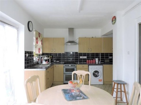 Queensway, Enfield, Greater London - Photo 6
