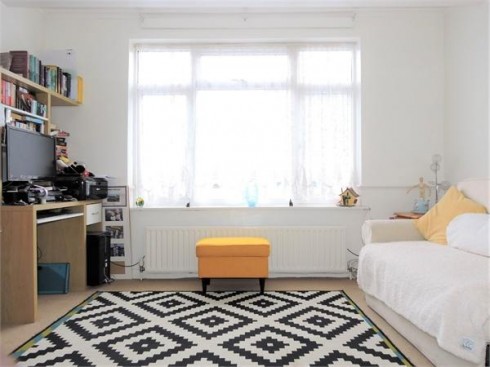 Ashford Crescent, Enfield, Greater London - Photo 4