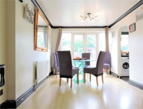 Ashford Crescent, Enfield, Greater London - Photo 10