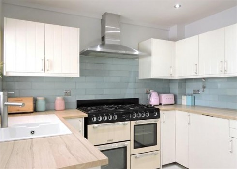Albany Park Avenue, Enfield, Greater London - Photo 8