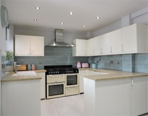 Albany Park Avenue, Enfield, Greater London - Photo 10
