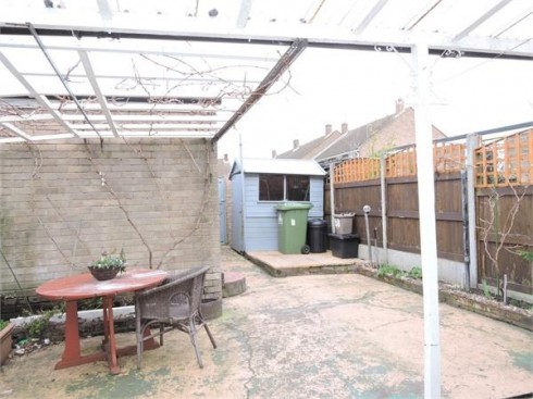 Rowlands Close, Cheshunt, Waltham Cross, Hertfordshire - Photo 15