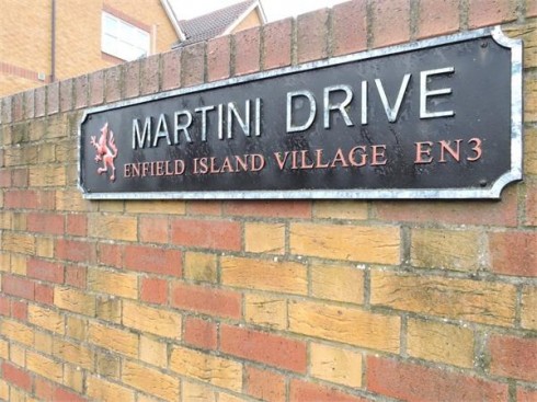 3 Martini Drive, Enfield, Greater London - Photo 15