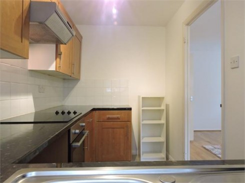 3 Martini Drive, Enfield, Greater London - Photo 6