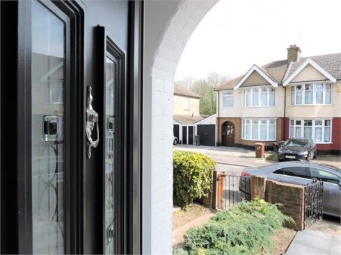 Thornhill Gardens, Barking, Greater London - Photo 2